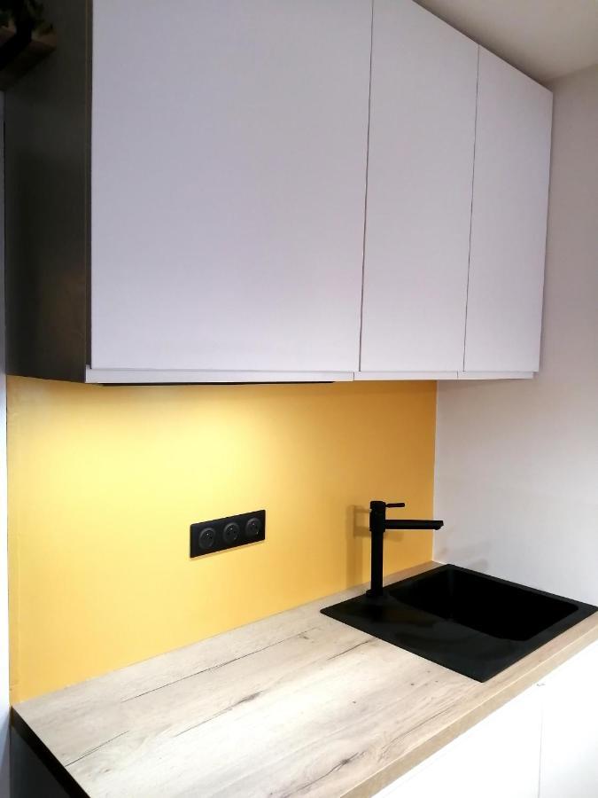 Le Petit Studio - 15 M2 - Centre Ville - Sorgue A 50 M LʼIsle-sur-la-Sorgue Εξωτερικό φωτογραφία