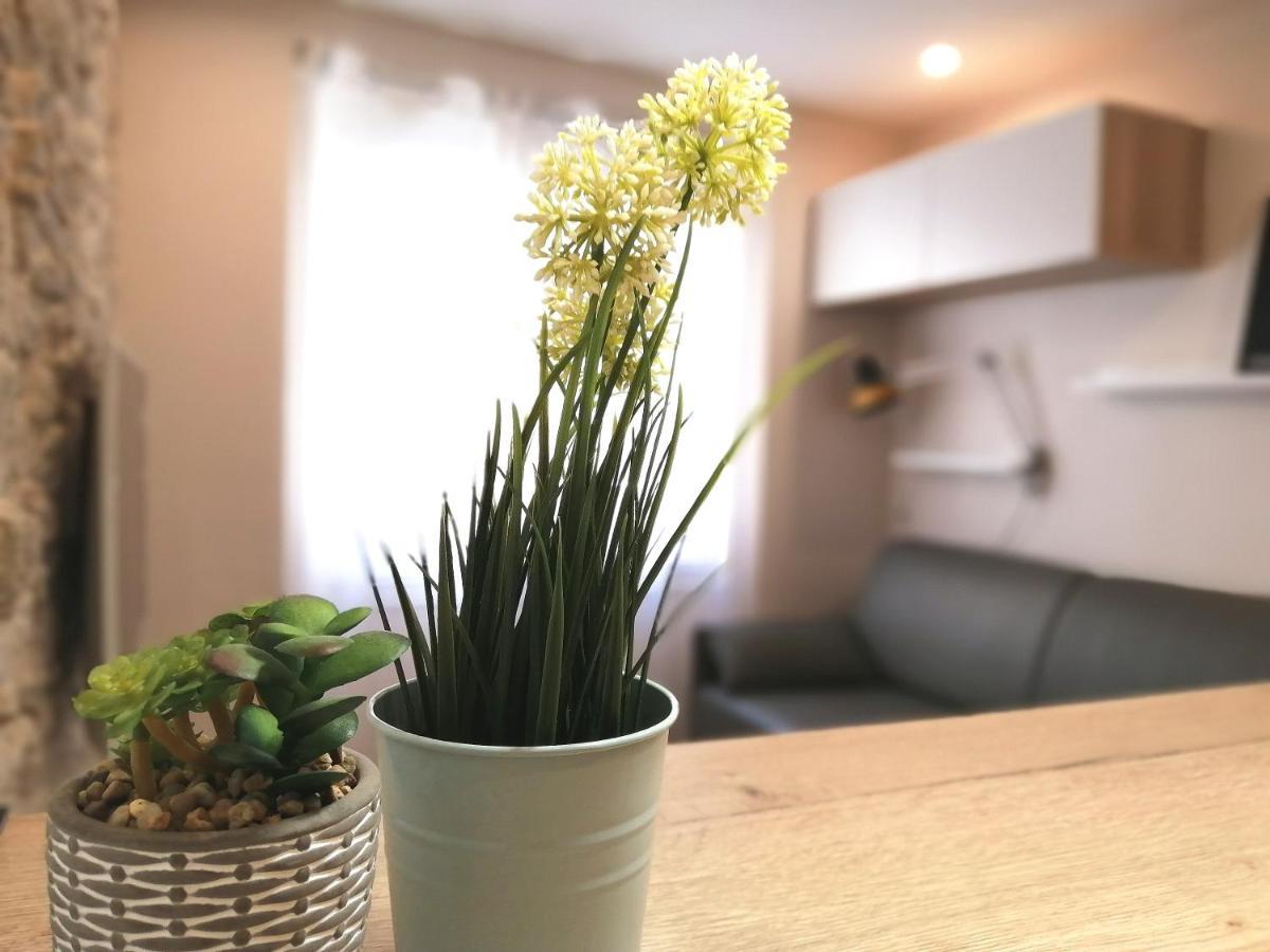 Le Petit Studio - 15 M2 - Centre Ville - Sorgue A 50 M LʼIsle-sur-la-Sorgue Εξωτερικό φωτογραφία